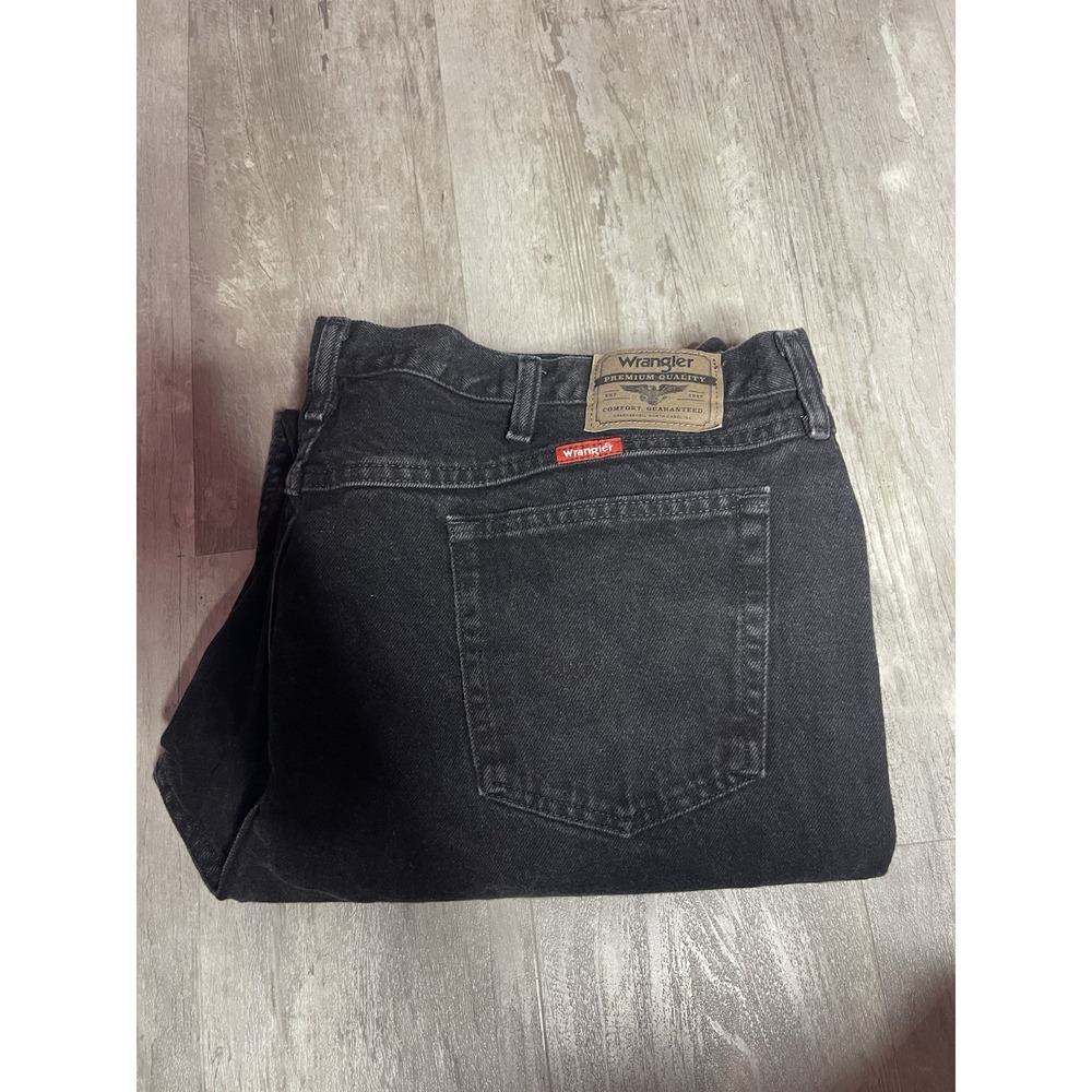 Wrangler Mens Black 46x30 Relaxed Fit Jeans Denim 99% Cotton Zip D0098